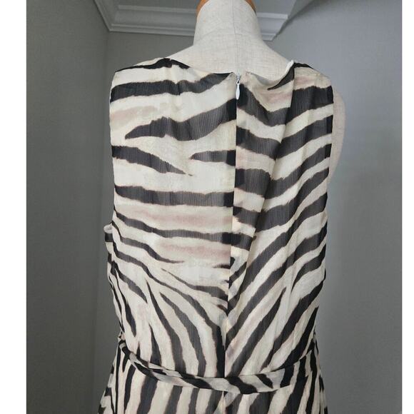 Ralph Lauren Zebra Print Faux Wrap Animal Print Dress size 12 - Picture 5 of 7
